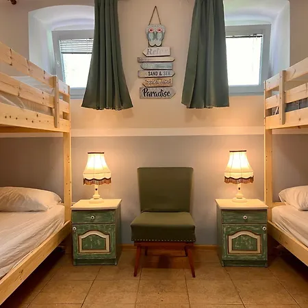 Auberge de jeunesse Nomado *