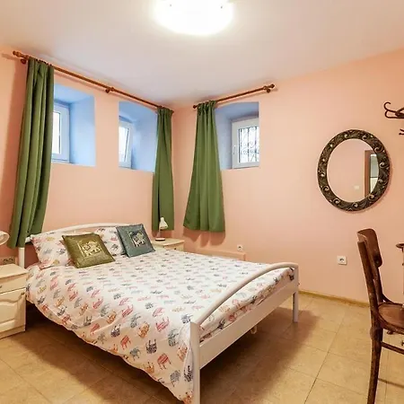 Nomado Hostel Várna